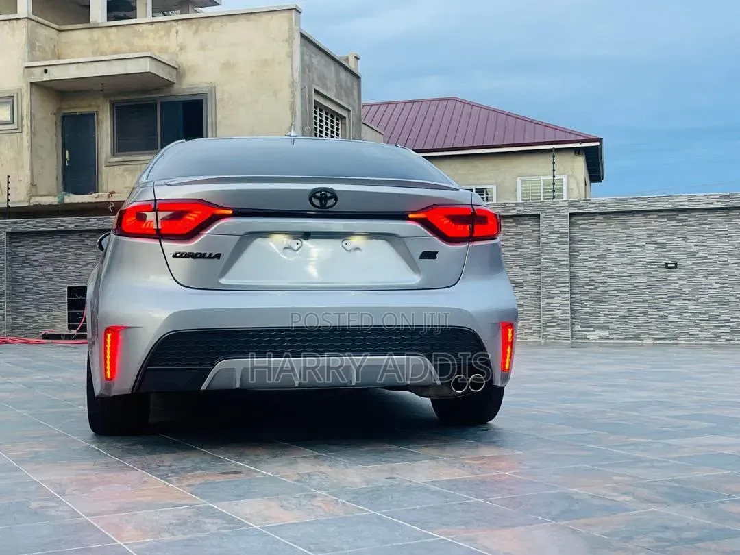 Toyota Corolla SE 2020 Silver