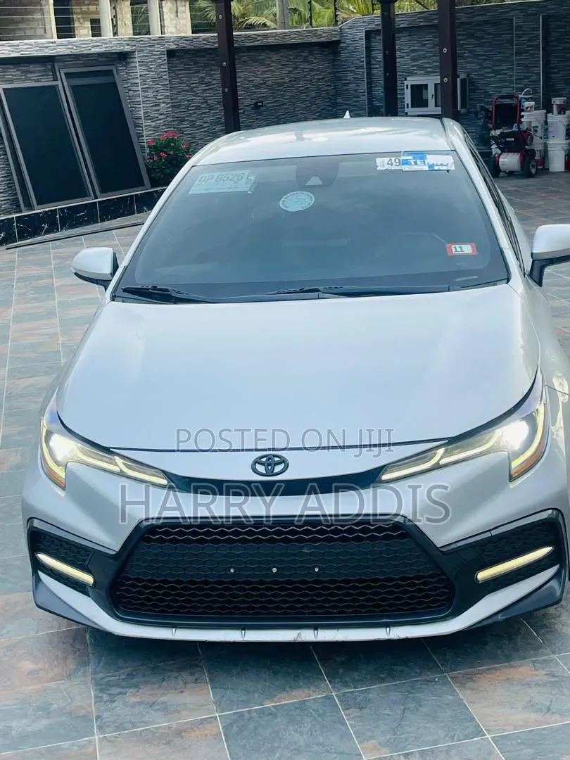 Toyota Corolla SE 2020 Silver