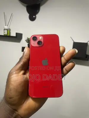 Apple iPhone 13 256 GB Red