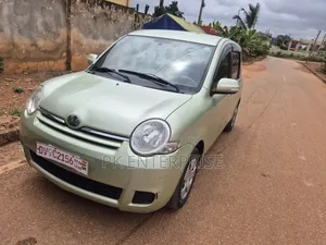 Toyota Sienta 2013 Green