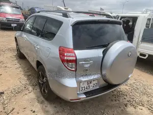 Toyota RAV4 2012 Silver