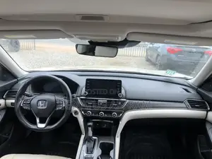 Honda Accord EX-L (2.0L 4cyl Turbo 10A) 2019 Beige
