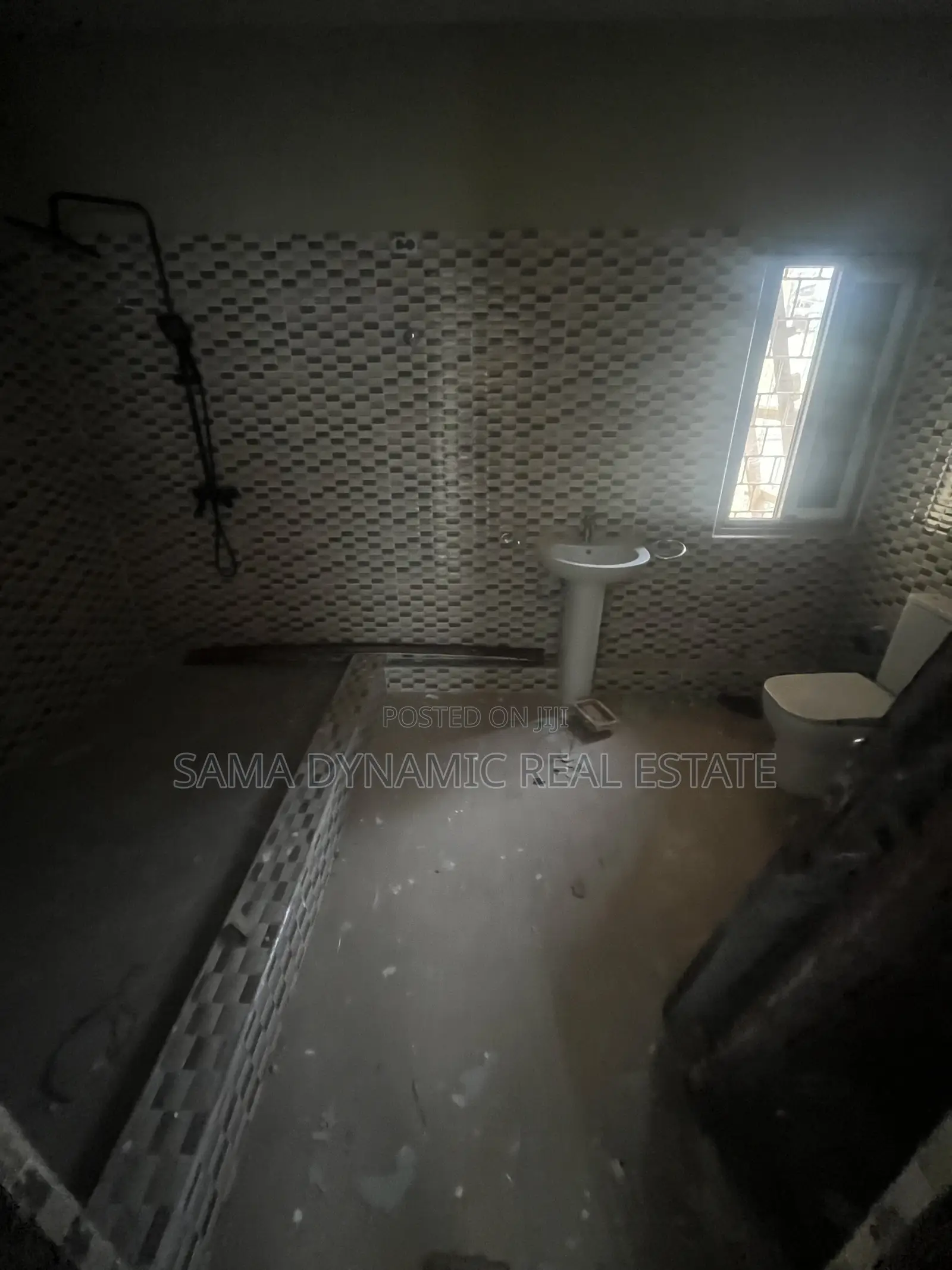 2bdrm House in South La Estate, Osu Ako-Adjei for rent
