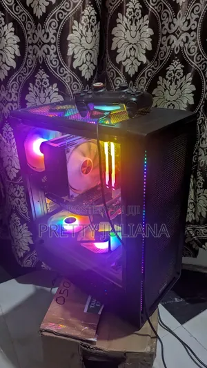 Desktop Computer 16GB AMD Ryzen 5 SSD 1.5T
