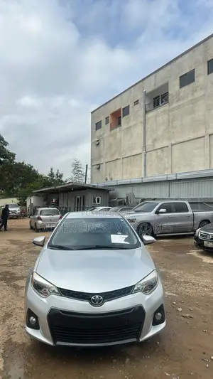 Toyota Corolla S 4dr Sedan (1.8L 4cyl CVT) 2016 Silver