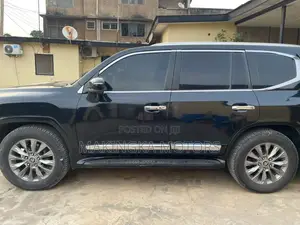 Toyota Land Cruiser 2015 Black