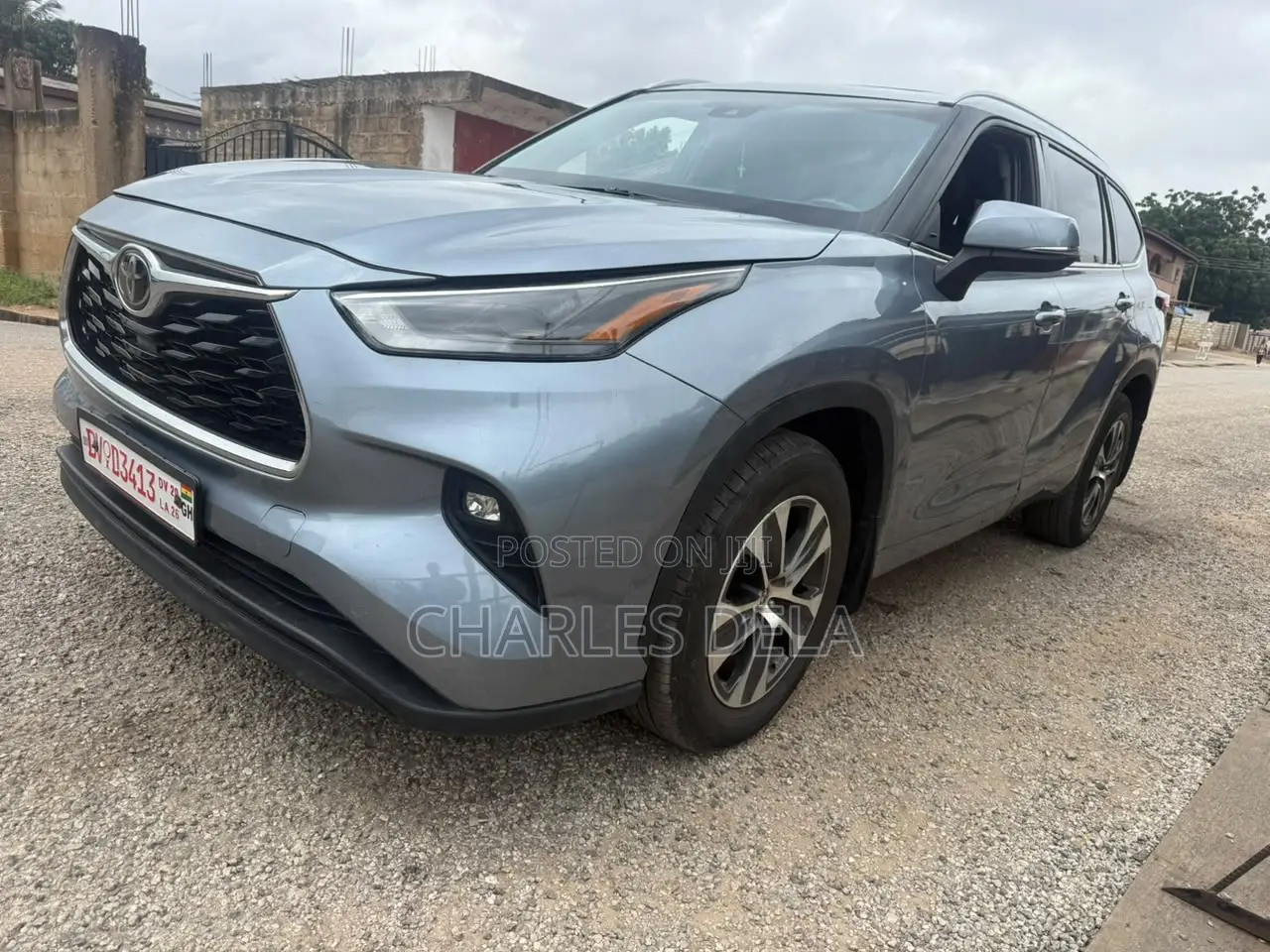 Toyota Highlander XLE 2022 Blue