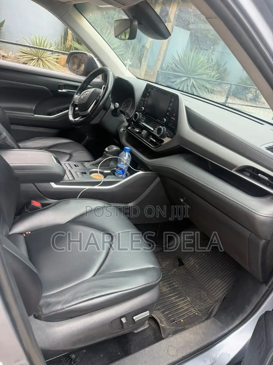 Toyota Highlander XLE 2022 Blue