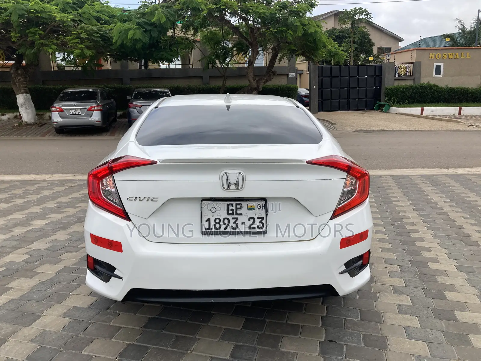 Honda Civic EX-L 2dr Coupe (1.5L 4cyl) 2017 White