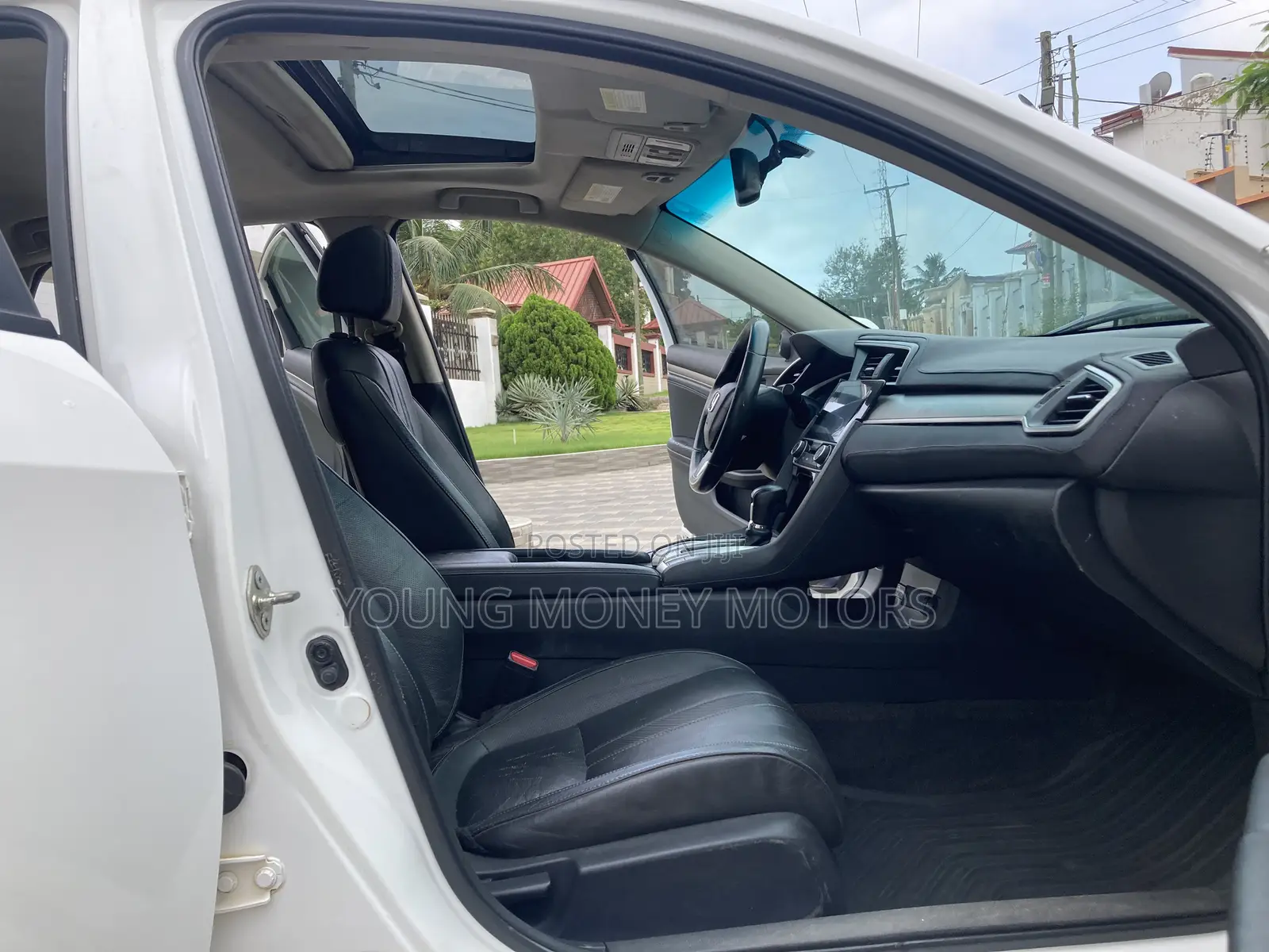 Honda Civic EX-L 2dr Coupe (1.5L 4cyl) 2017 White