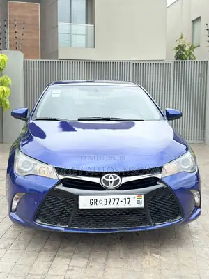 Toyota Camry XLE 4dr Sedan (2.5L 4cyl 6A) 2017 Blue