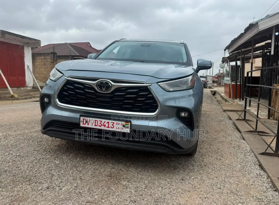 Toyota Highlander XLE AWD 2023 Pearl