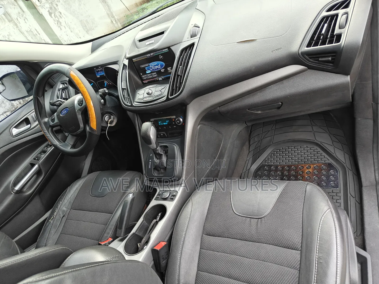 Ford Escape SE 4dr SUV AWD (1.6L 4cyl Turbo 6A) 2015 Black