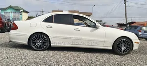 Mercedes-Benz E300 2007 White