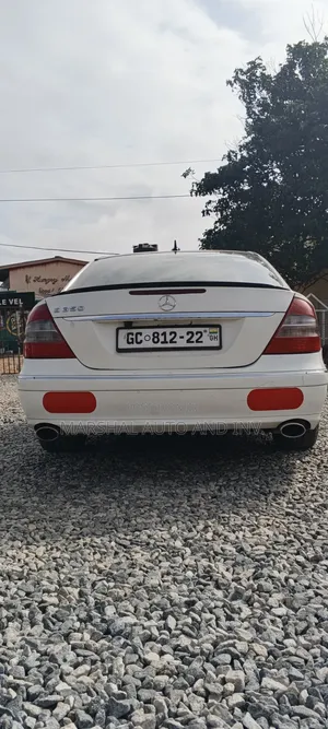 Mercedes-Benz E300 2007 White