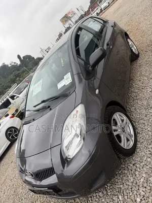Toyota Yaris 2009 Gray