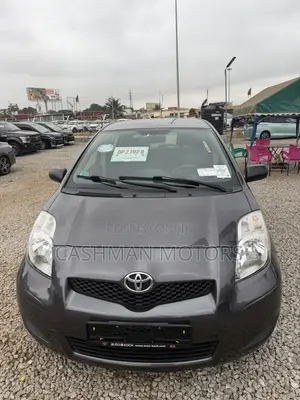 Toyota Yaris 2009 Gray