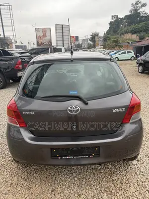 Toyota Yaris 2009 Gray