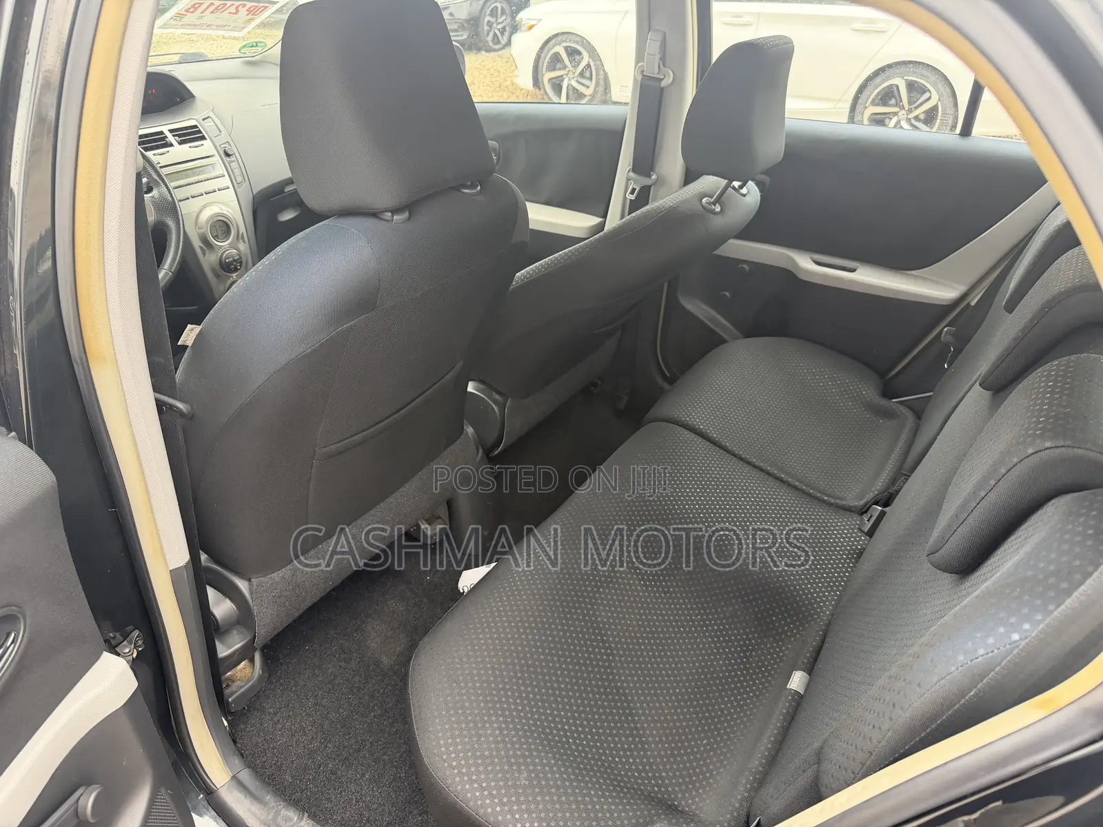 Toyota Yaris Base Hatchback 5dr 2010 Black