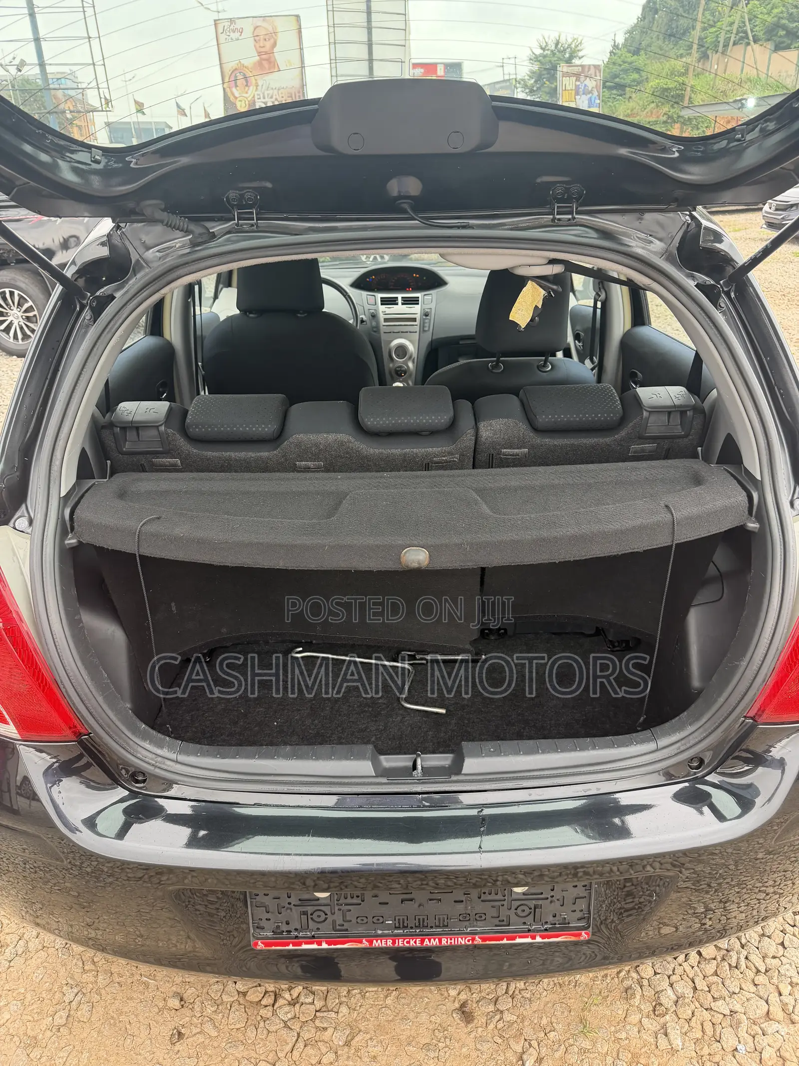Toyota Yaris Base Hatchback 5dr 2010 Black