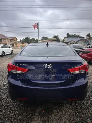 Hyundai Elantra Limited Sedan FWD (1.8L 4cyl 6A) 2013 Blue