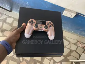 Jailbroken PS4 Slim 500gb, 5~8 Games, 1 Controller.