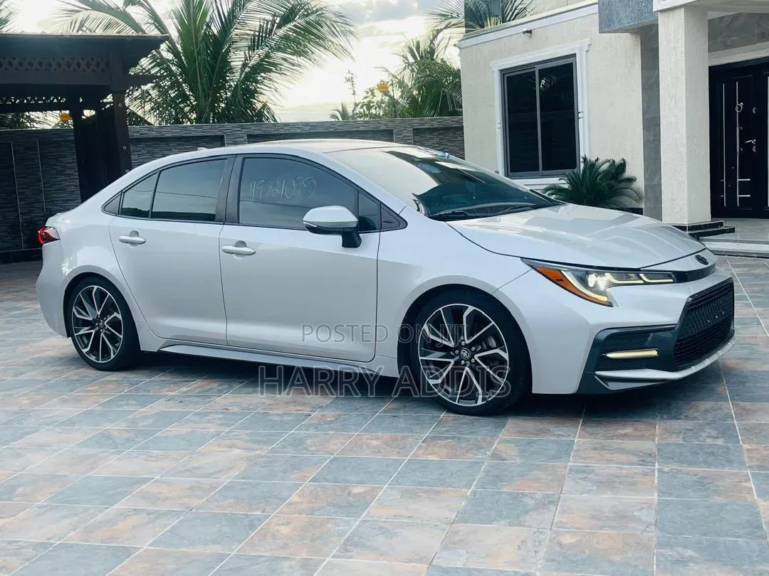 Toyota Corolla SE 2020 Silver