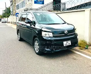 Toyota Voxy V 2WD 8-Seater 2013 Black