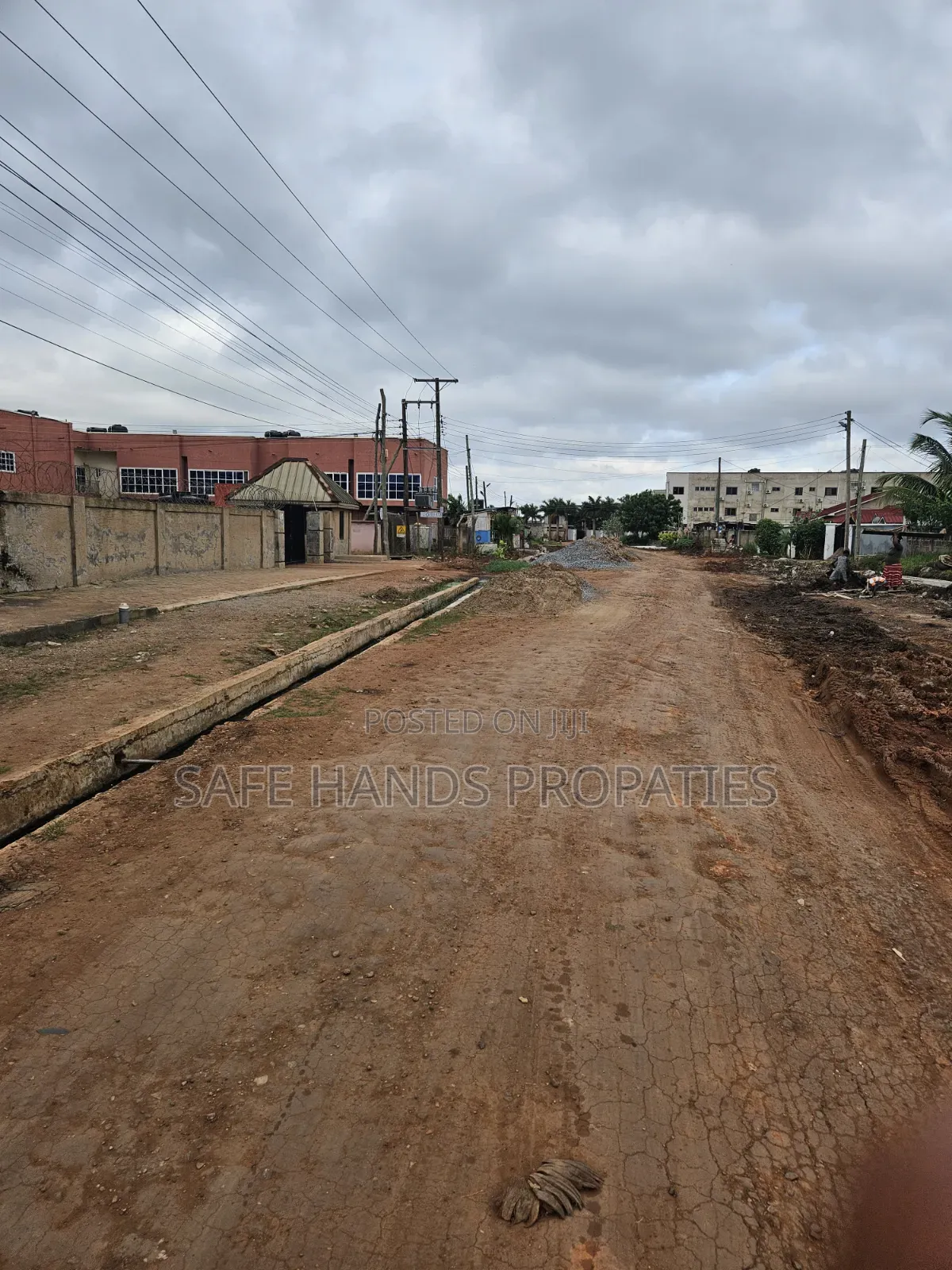 12bdrm House in Accra Metropolitan for sale
