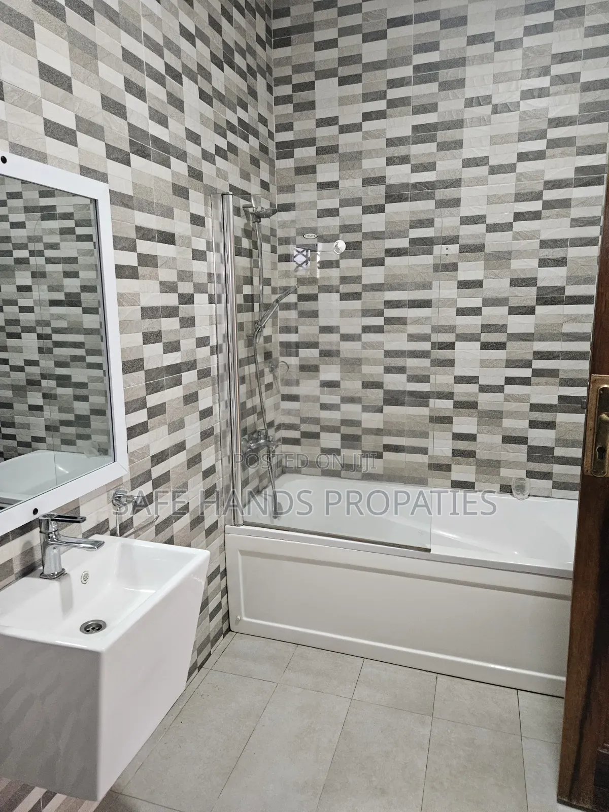 4bdrm House in Accra Metropolitan for rent