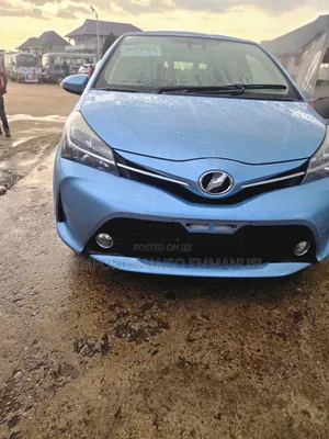 Toyota Vitz 1.3 AWD 3dr 2015 Blue