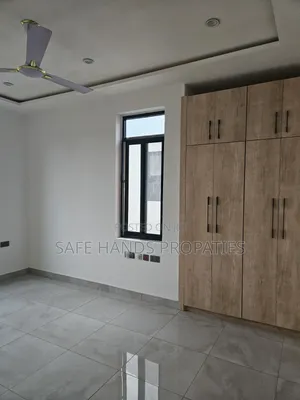 4bdrm Duplex in Accra Metropolitan for sale