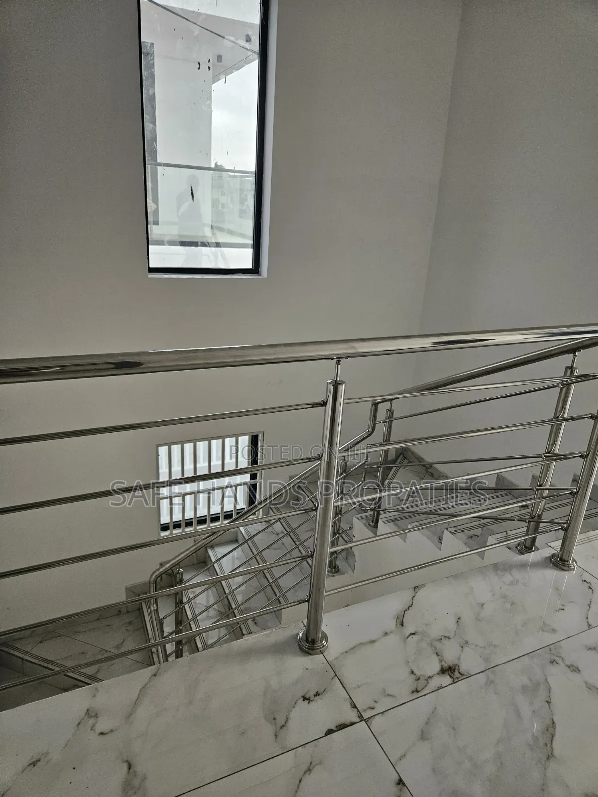 4bdrm Duplex in Accra Metropolitan for sale