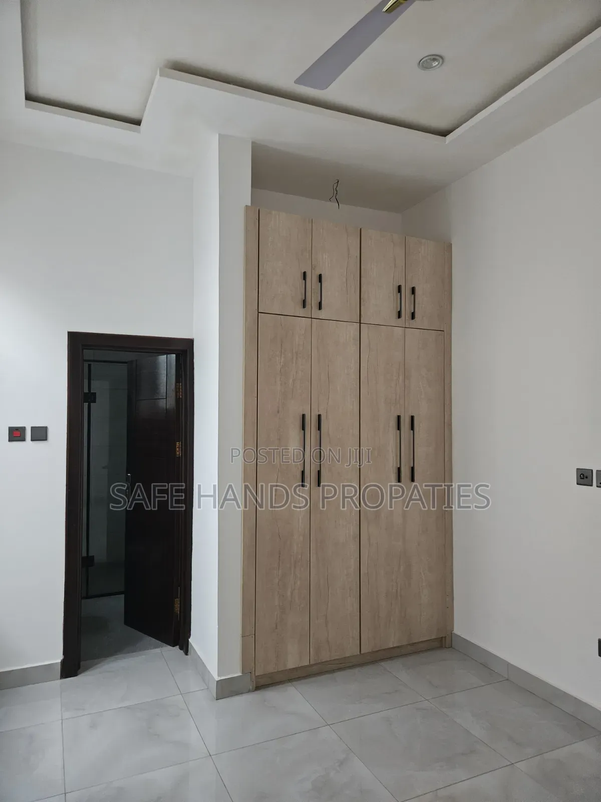 4bdrm Duplex in Accra Metropolitan for sale