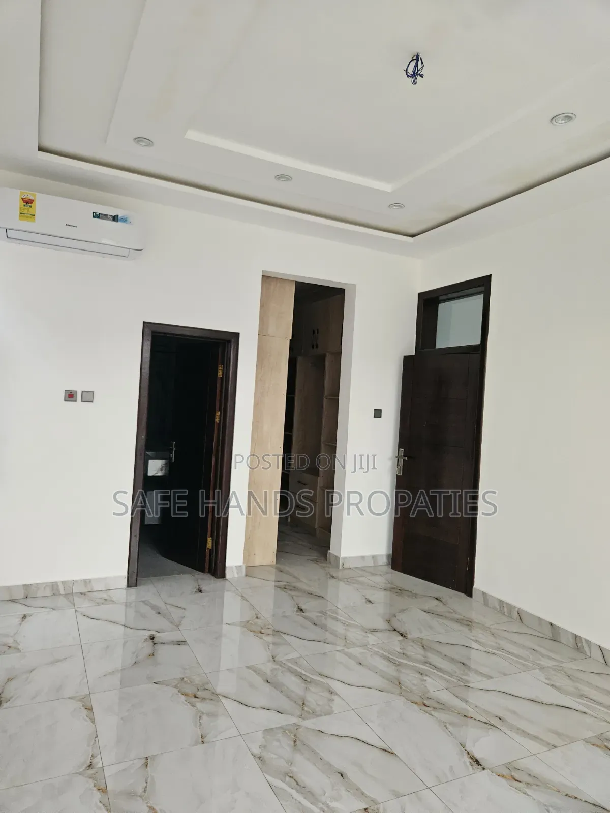 4bdrm Duplex in Accra Metropolitan for sale