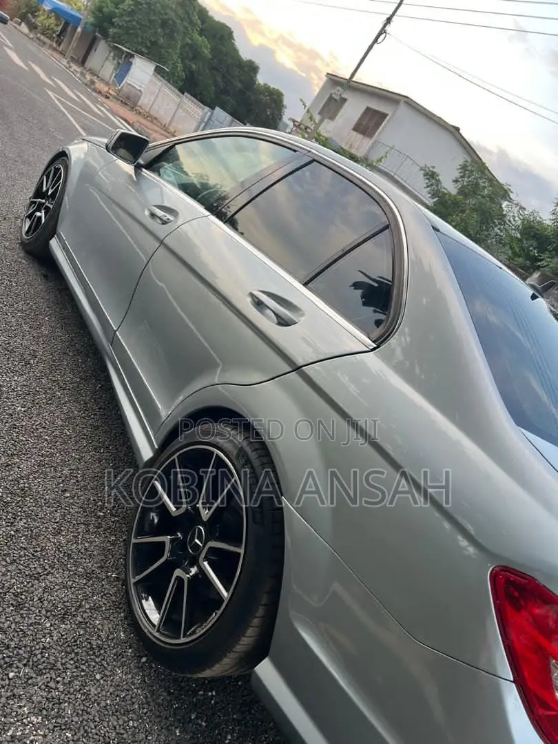 Mercedes-Benz C250 2013 Gray