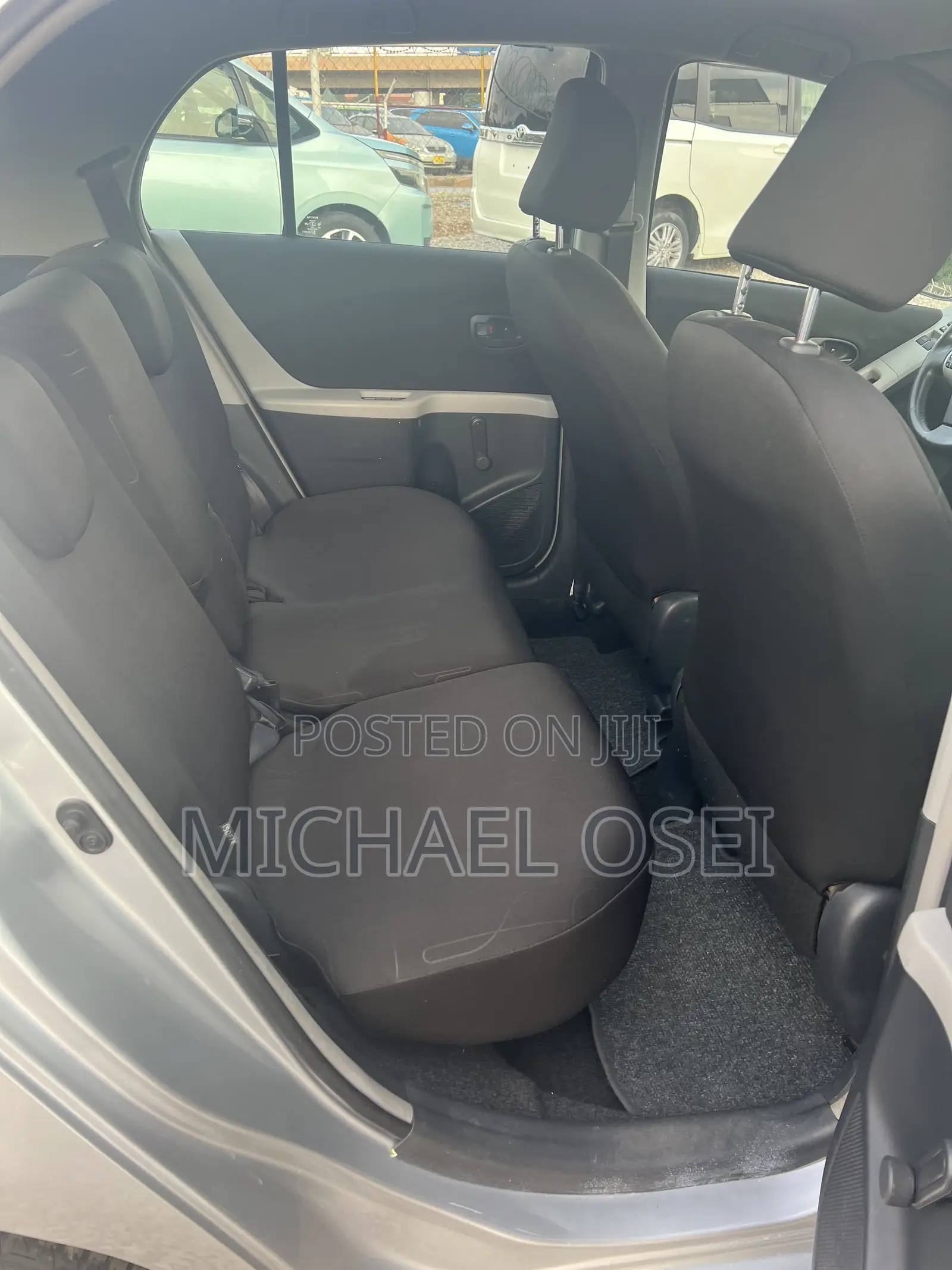 Toyota Yaris Base Hatchback 3dr 2010 Silver
