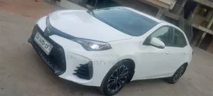 Toyota Corolla 2014 White