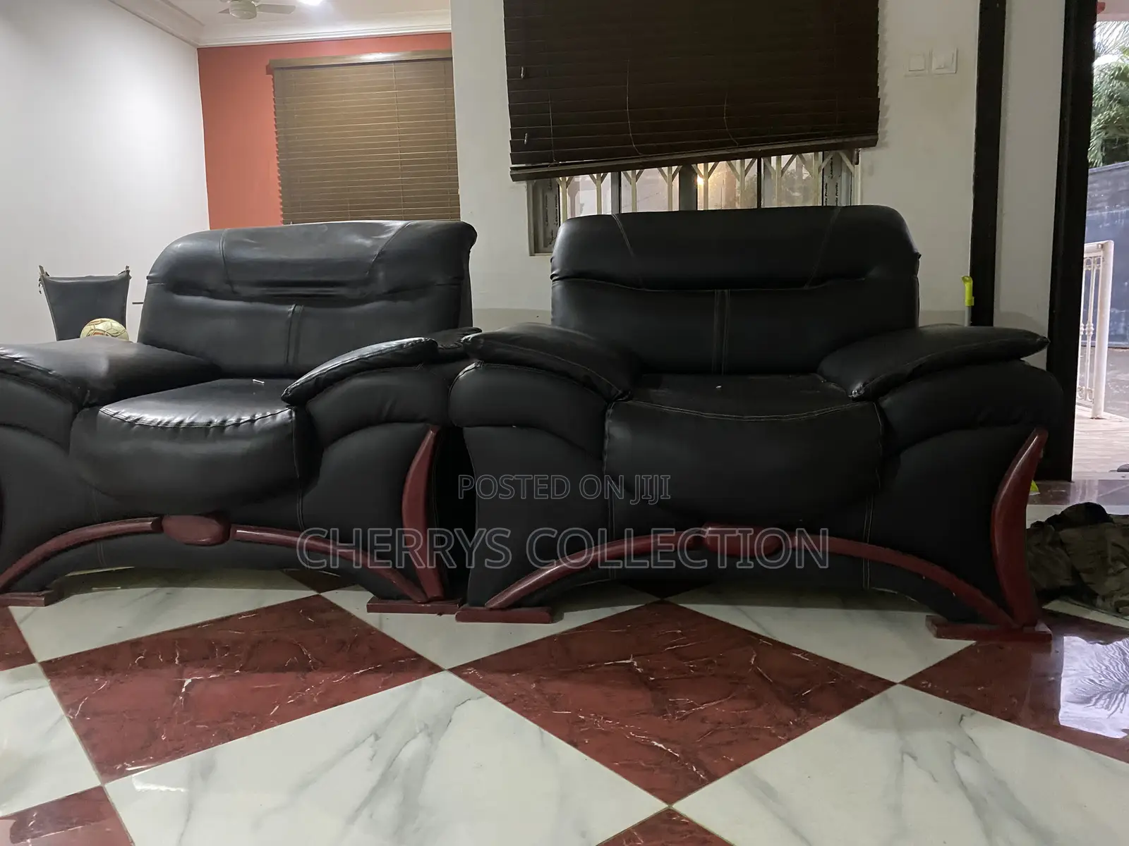 Luxury Black Leather 3-2-1 Sofa Set – Very Neat