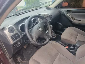 Pontiac Vibe Automatic 2004 Beige