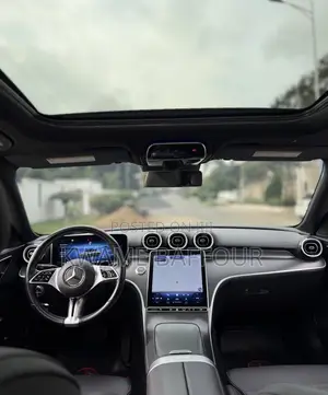 Mercedes-Benz C300 2024 White