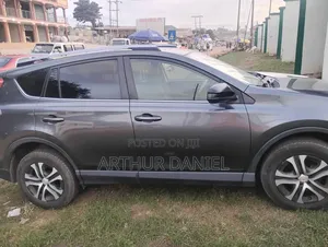 Toyota RAV4 2017 Gray
