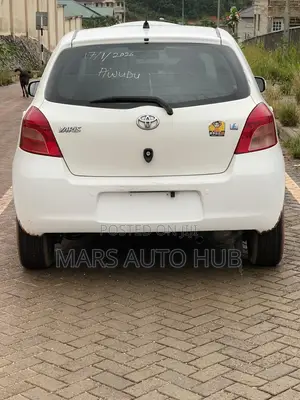 Toyota Yaris 2009 White