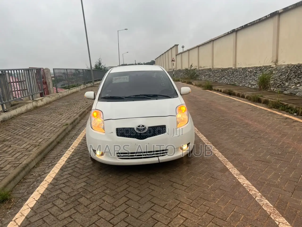 Toyota Yaris 2009 White