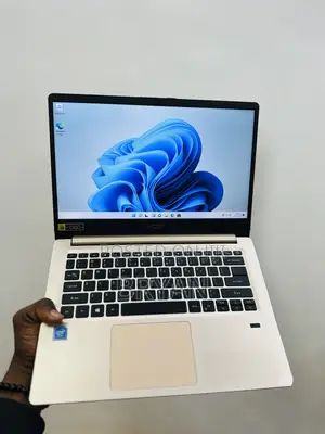 Laptop Acer Swift Spin 14 AI 4GB Intel SSD 72GB