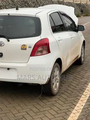 Toyota Yaris 2009 White