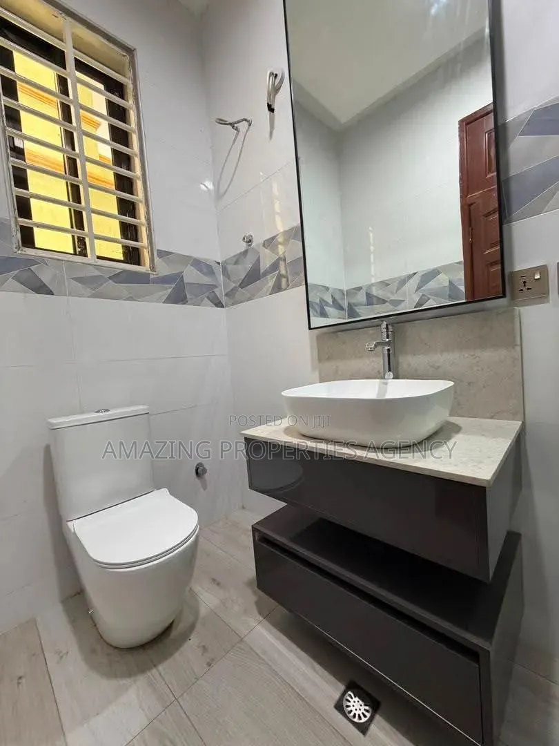4bdrm House in East Legon, American House for rent