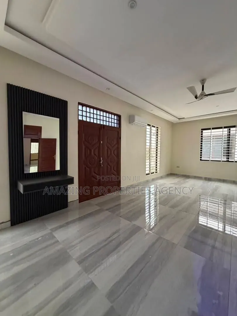 4bdrm House in East Legon, American House for rent