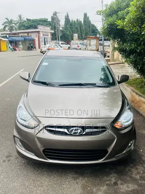 Hyundai Accent 2013 Brown