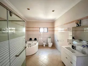 4bdrm House in East Legon, American House for rent